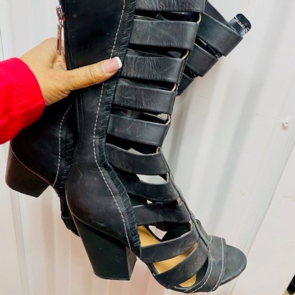 Gator Sandal boot